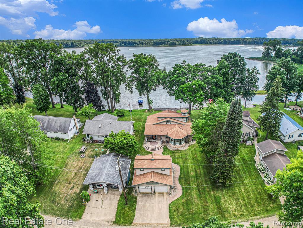 634 Dorbert Drive, Munith, MI 49259 — Photo 23