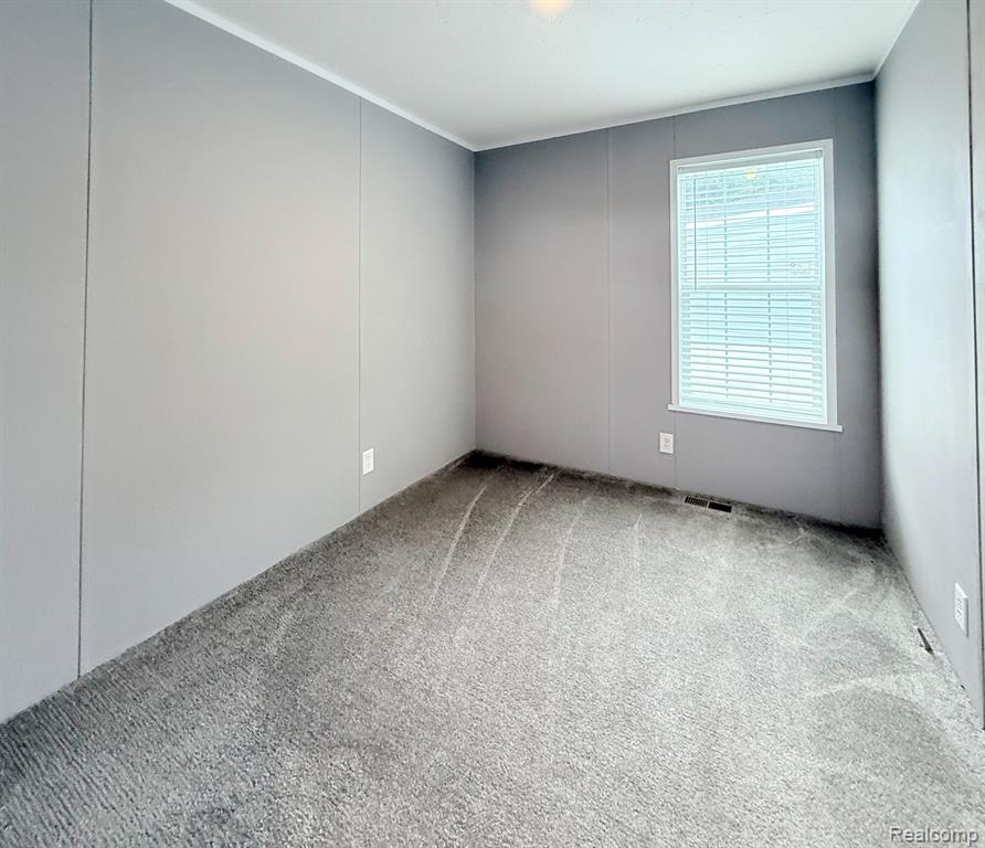 258 Diamond Circle, Whitmore Lake, MI 48189 — Photo 14