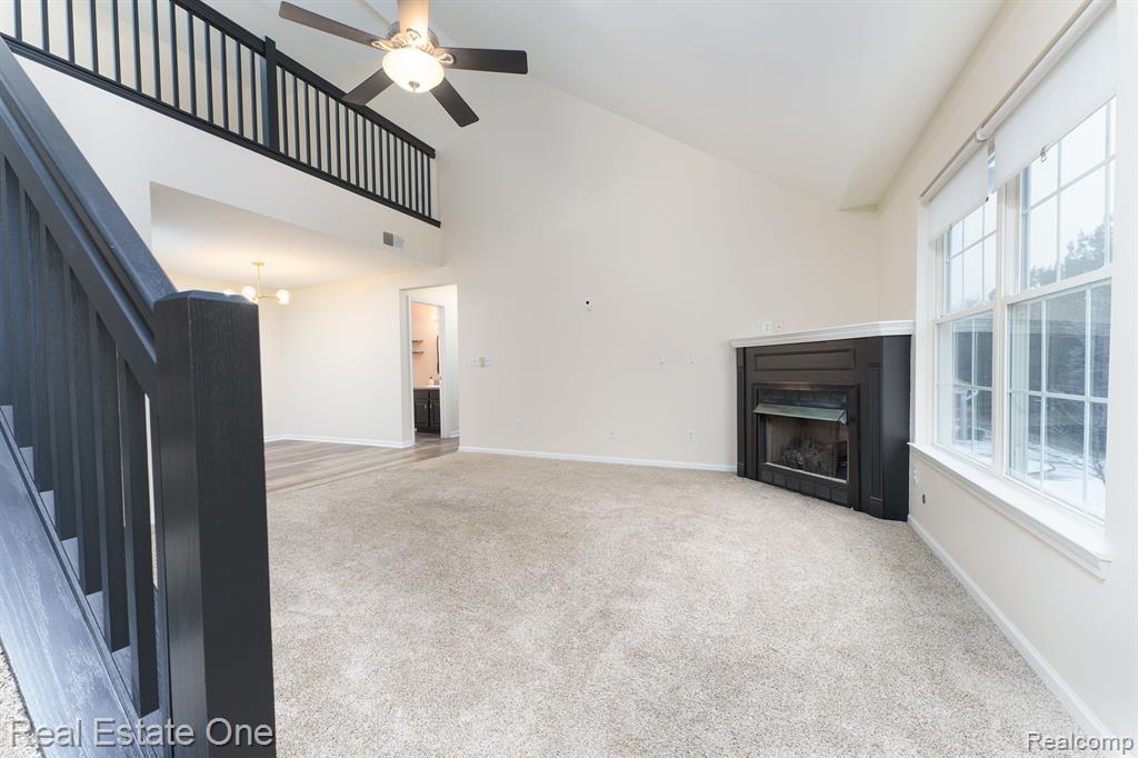 776 AMBERLY Drive, Unit B, Waterford, MI 48328 — Photo 3