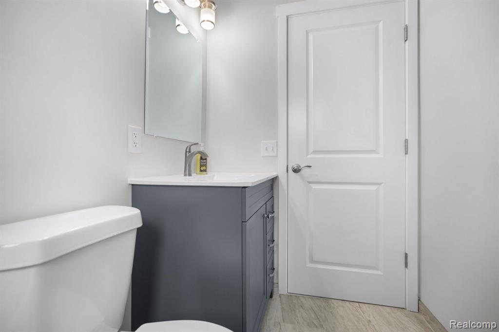 7335 N ELMS Road, Flushing, MI 48433 — Photo 13