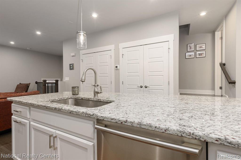 211 Sydney Court, Plymouth, MI 48170 — Photo 18