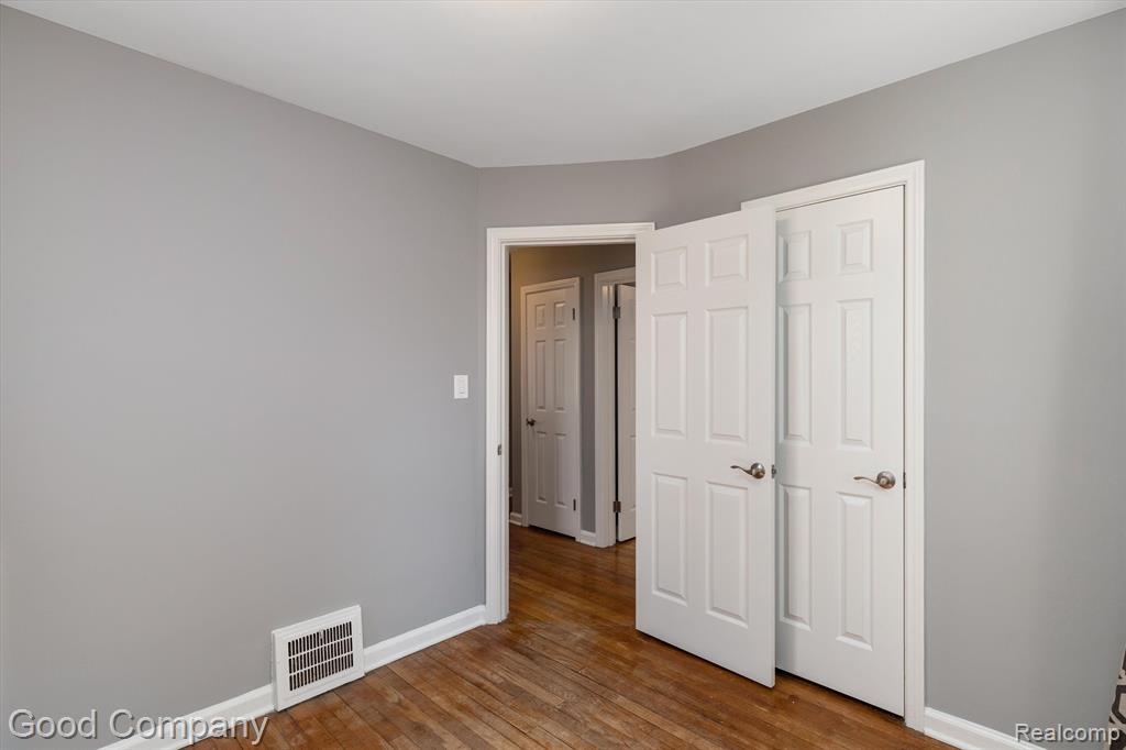 396 UNIVERSITY Street, Ferndale, MI 48220 — Photo 14