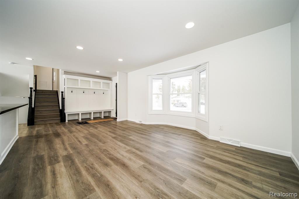 6522 ELLINWOOD Drive, White Lake, MI 48383 — Photo 13