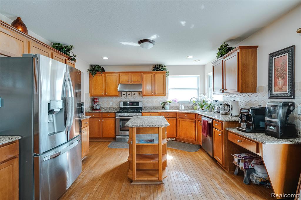50233 Venice Court, Northville, MI — Photo 16