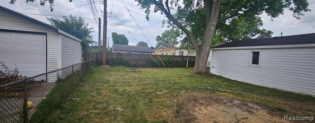 960 Radcliff Street, Garden City, MI — Photo 3