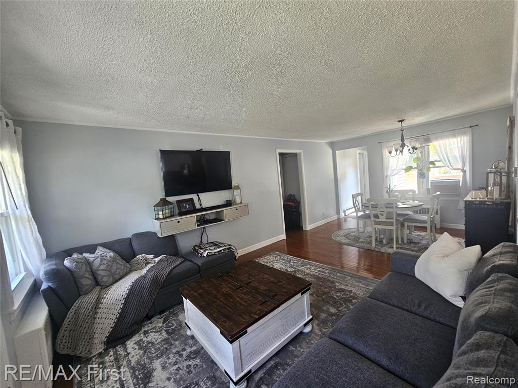 810 Forest Drive, Fenton, MI 48430 — Photo 10