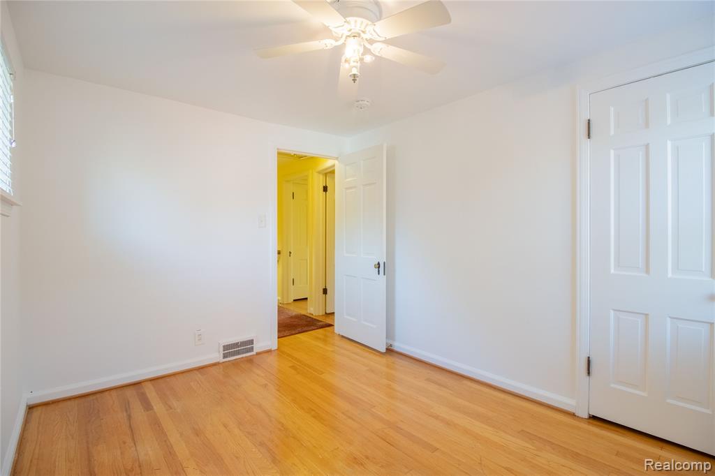 450 Roland Road, Grosse Pointe Farms, MI 48236 — Photo 30