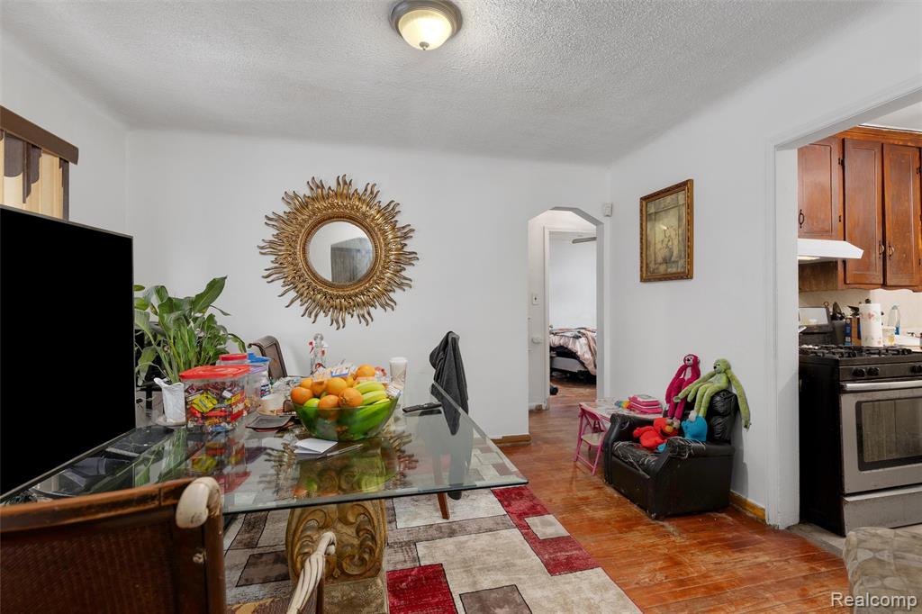 9222 Hartwell, Detroit, MI 48228 — Photo 5