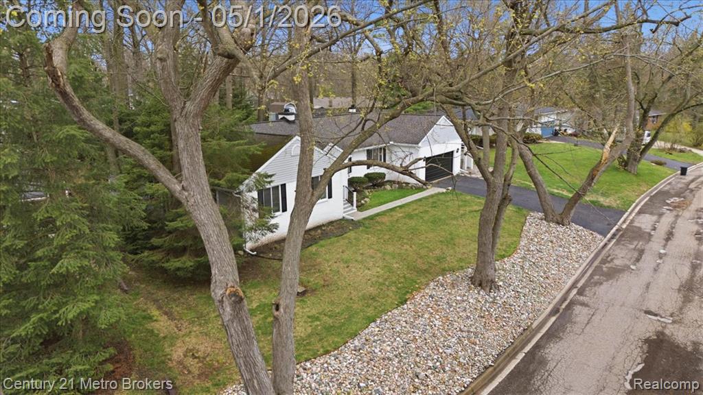 5060 Oneida Drive, Clarkston, MI 48348 — Photo 3