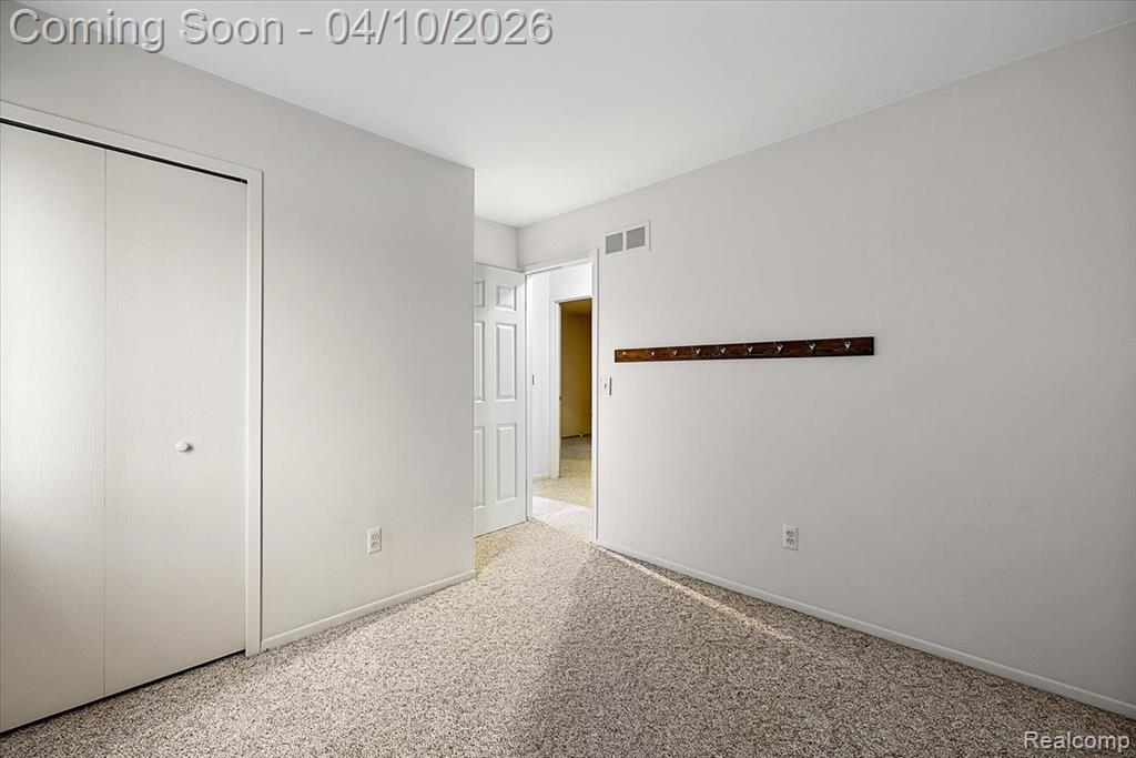 19246 Todd Drive, Clinton Twp, MI 48038 — Photo 21