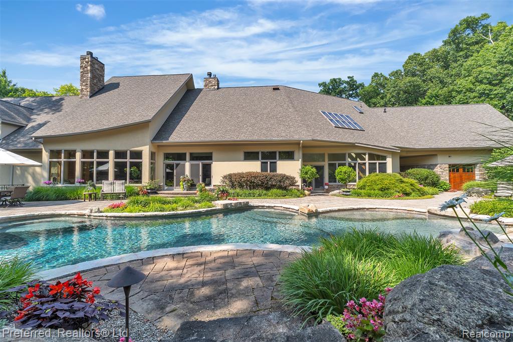 12196 Woodline Drive, Fenton, MI 48430 — Photo 86