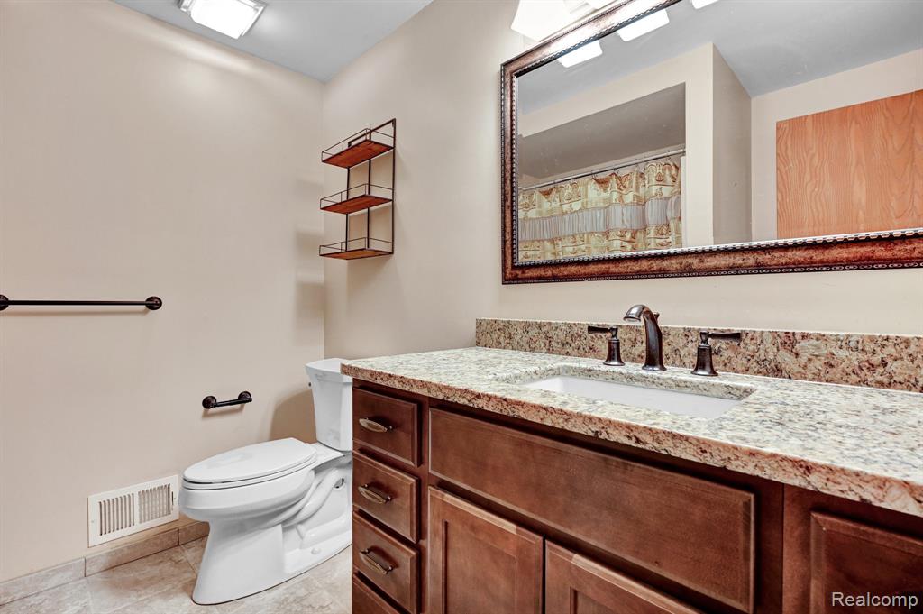 436 Dutch Hill Drive, Lansing, MI 48917 — Photo 18