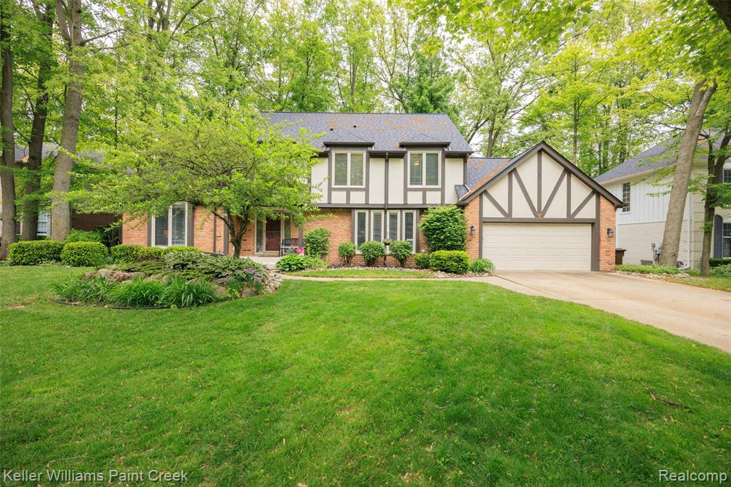 53362 Robinhood Drive, Shelby Twp, MI 48315 — front exterior