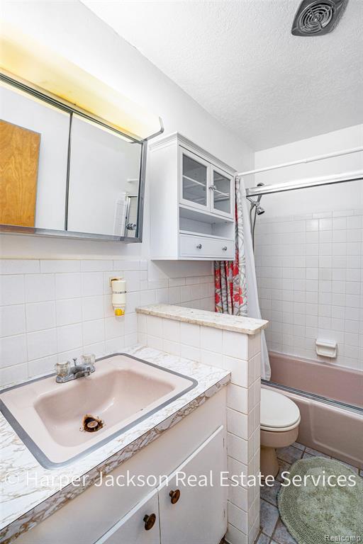 11637 E Lansing Road, Durand, MI 48429 — Photo 23