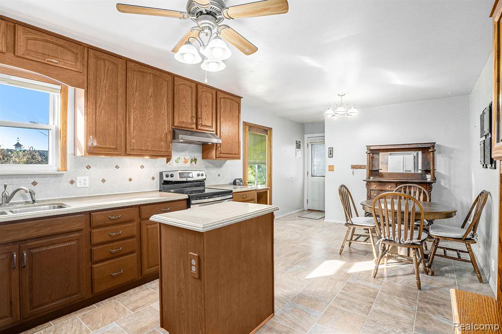 5627 Fairgrove Road, Fairgrove, MI 48733 — Photo 9