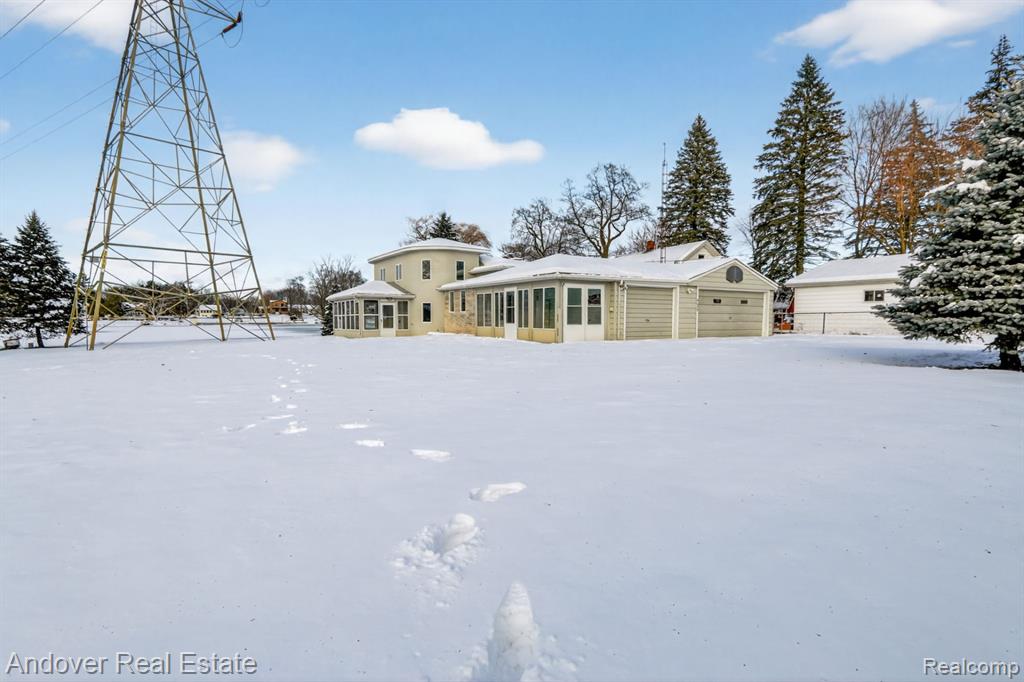 4055 Mitchell Drive, Flint, MI 48506 — Photo 3