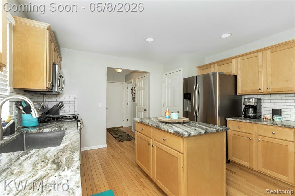 4202 Seeden Street, Waterford, MI 48329 — Photo 9