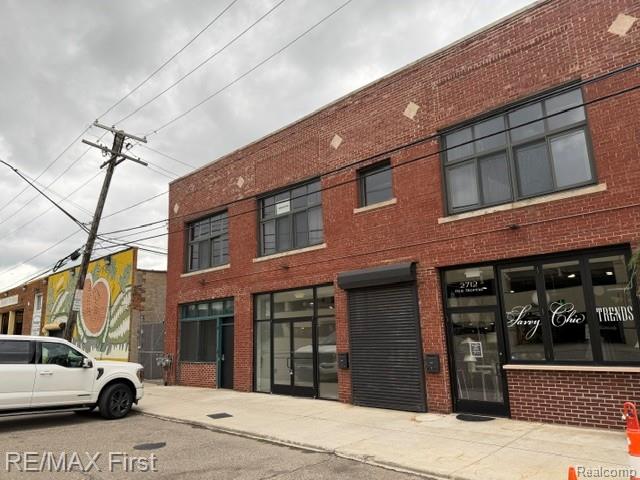 2714 RIOPELLE, Detroit, MI 48207 — Photo 2