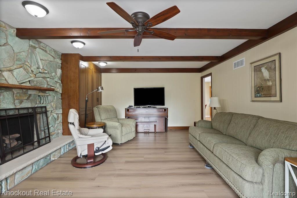 9350 OAKMONT Drive, Grand Blanc, MI 48439 — Photo 26