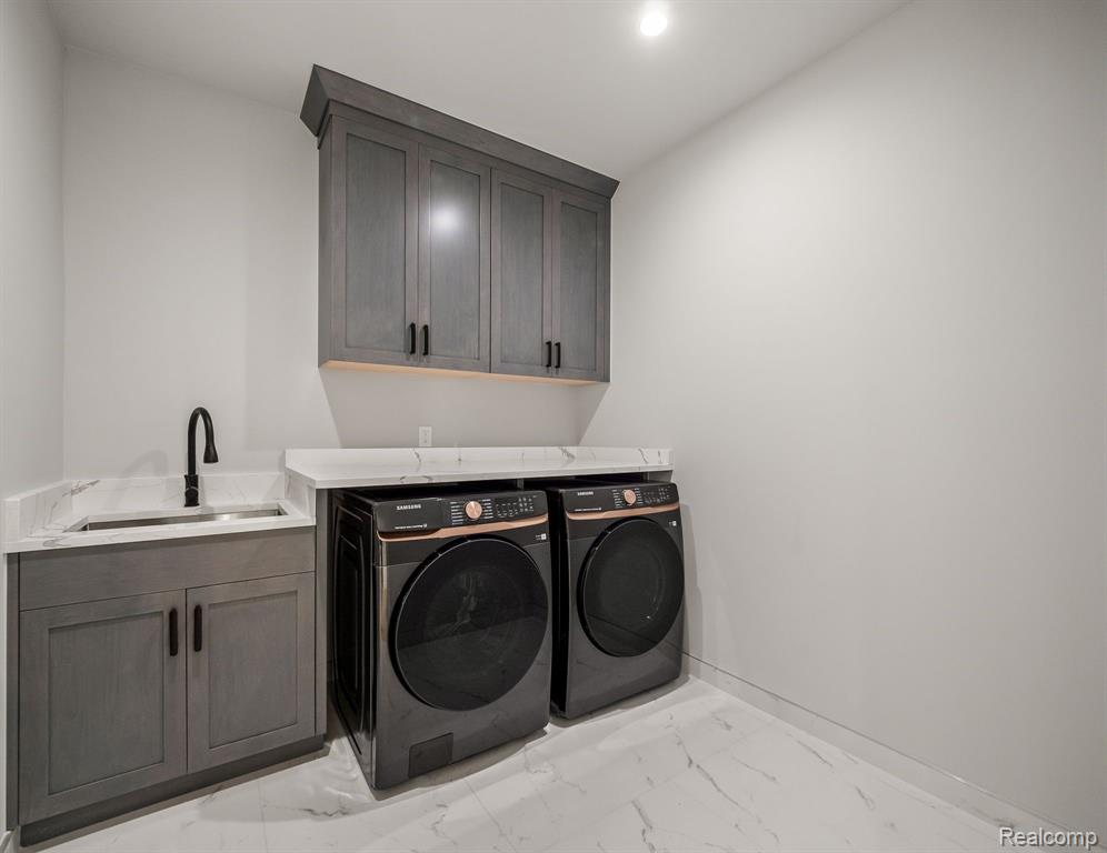706 W HOUSTONIA Avenue, Royal Oak, MI 48073 — Photo 27