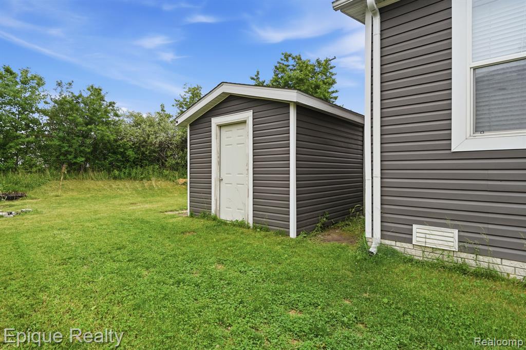17107 Detroiter, Davisburg, MI 48350 — Photo 5