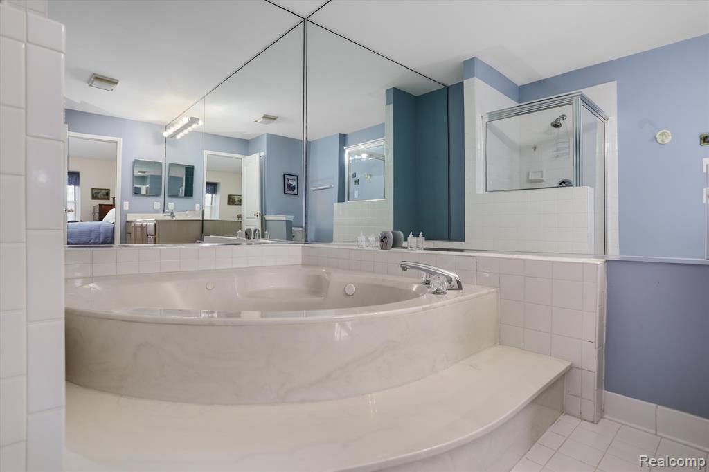 1111 Fairways Boulevard, Troy, MI 48085 — Photo 16