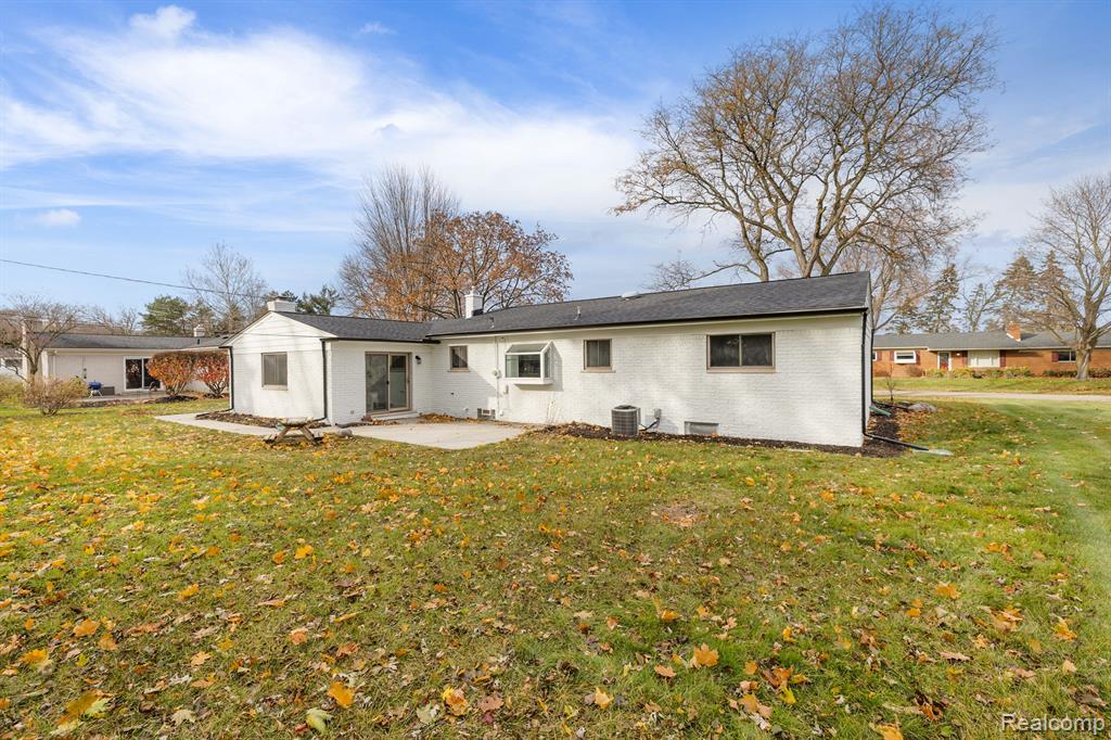 5666 GIBBING Road, Shelby, MI 48317 — Photo 29