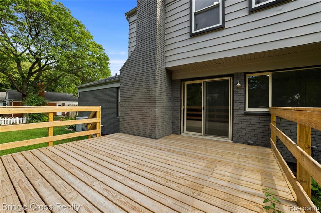 655 S Spinningwheel Lane, Bloomfield Hills, MI 48304 — Photo 39