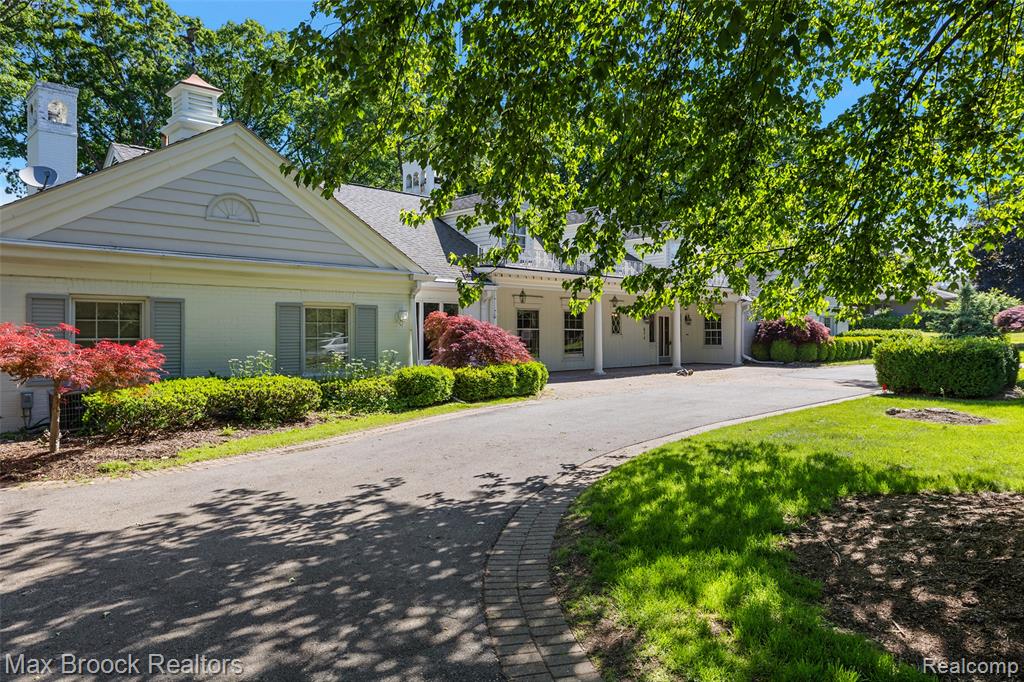 674 Rudgate Road, Bloomfield Hills, MI 48304 — Photo 17