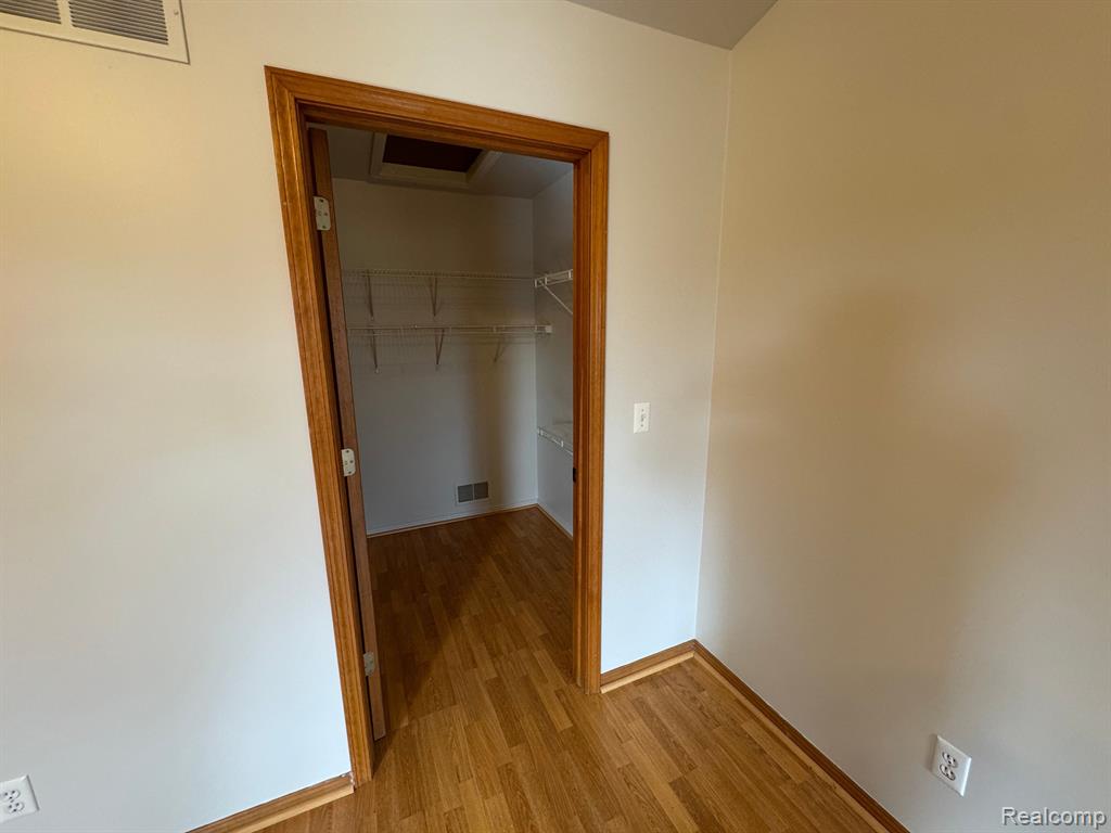 52702 HUNTERS POINTE, Macomb, MI 48042 — Photo 19