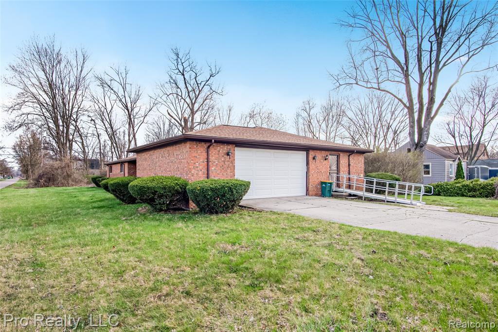 11200 Wahrman Street, Romulus, MI 48174 — Photo 2