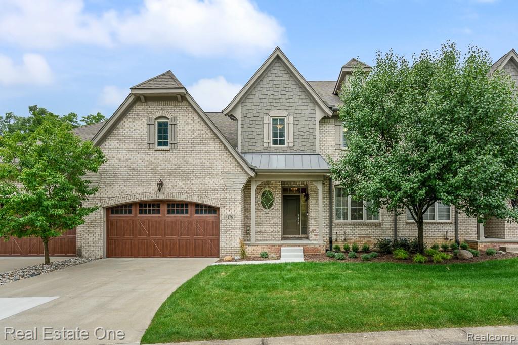 4176 Oak Arbor Court, Rochester, MI 48306