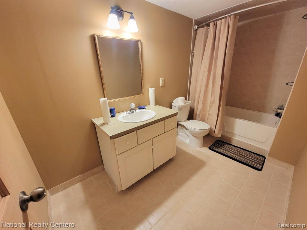55477 RASPBERRY Drive, Macomb, MI 48042 — Photo 23