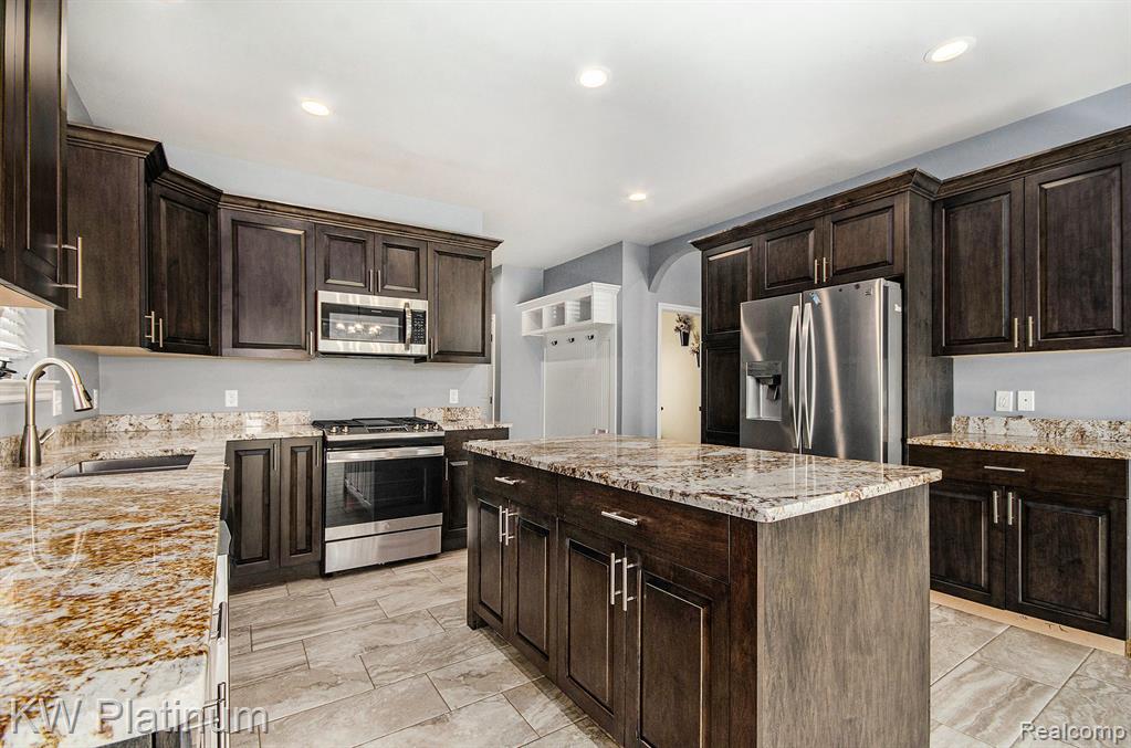 52800 Card Road, Macomb, MI 48042 — Photo 16