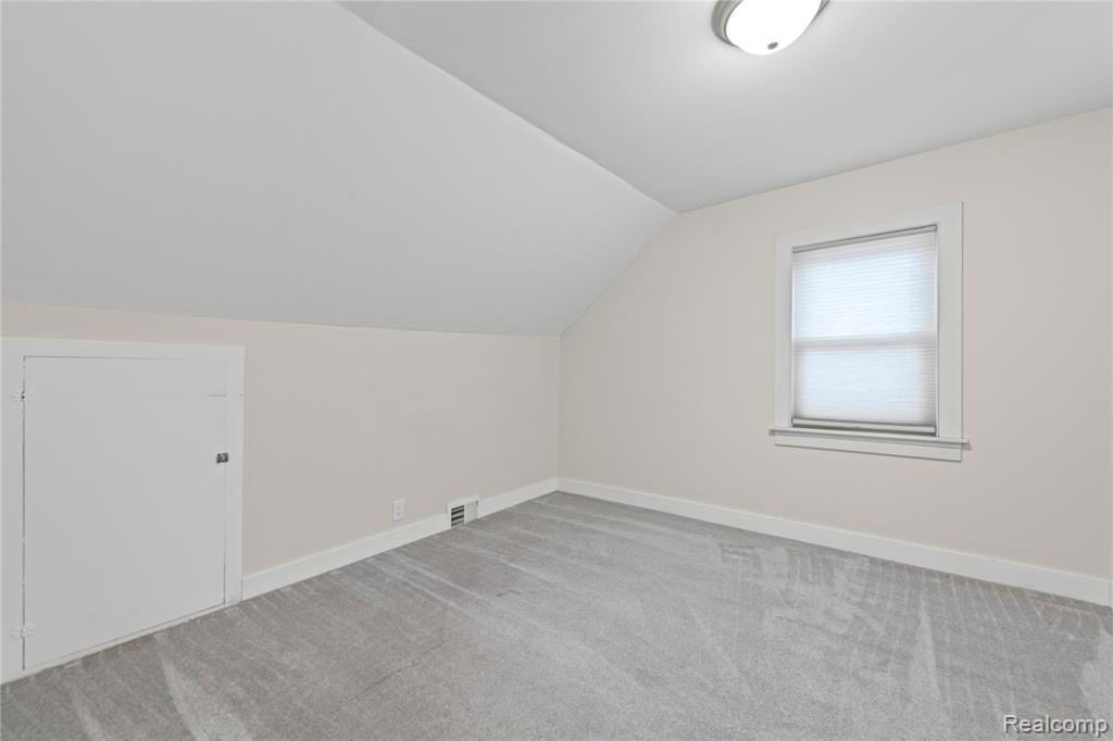 4369 Richalva Court, Waterford, MI 48329 — Photo 17