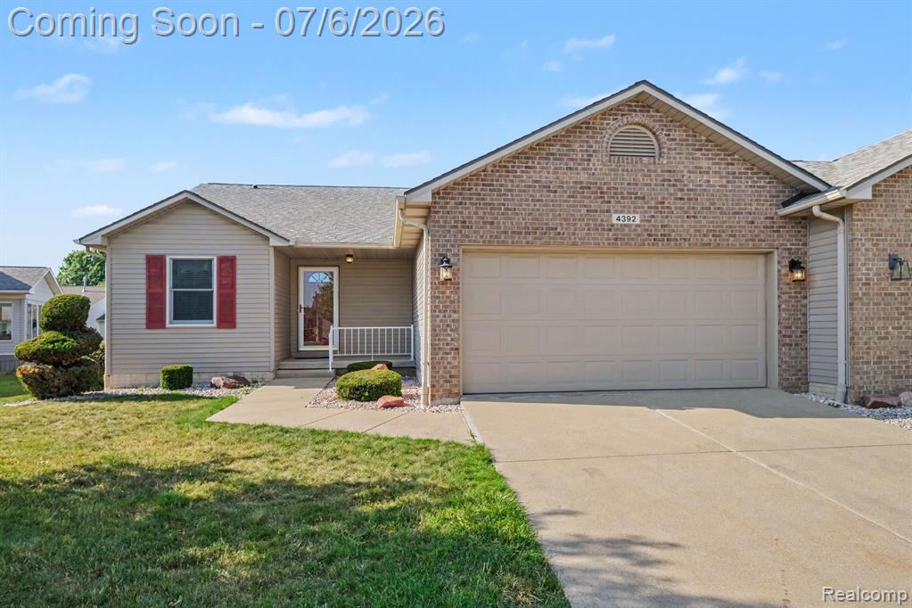4392 Springbrook Drive, Swartz Creek, MI 48473