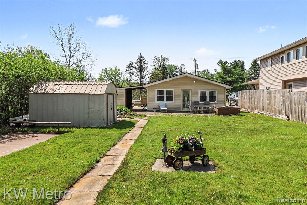 657 Dunleavy Drive, Highland, MI 48356 — front exterior
