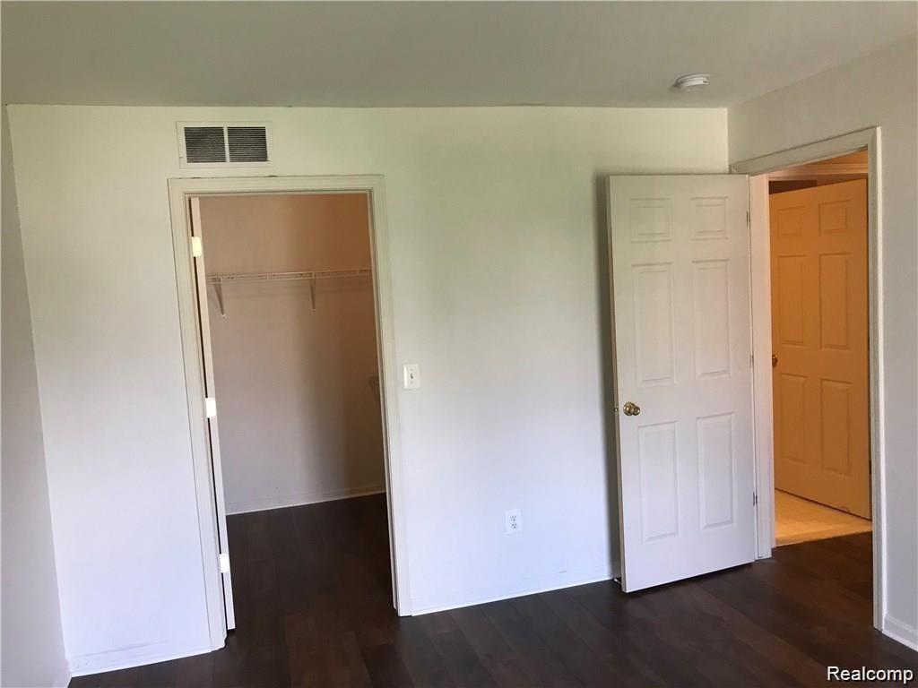 16694 DOVER Drive, Northville, MI — Photo 11