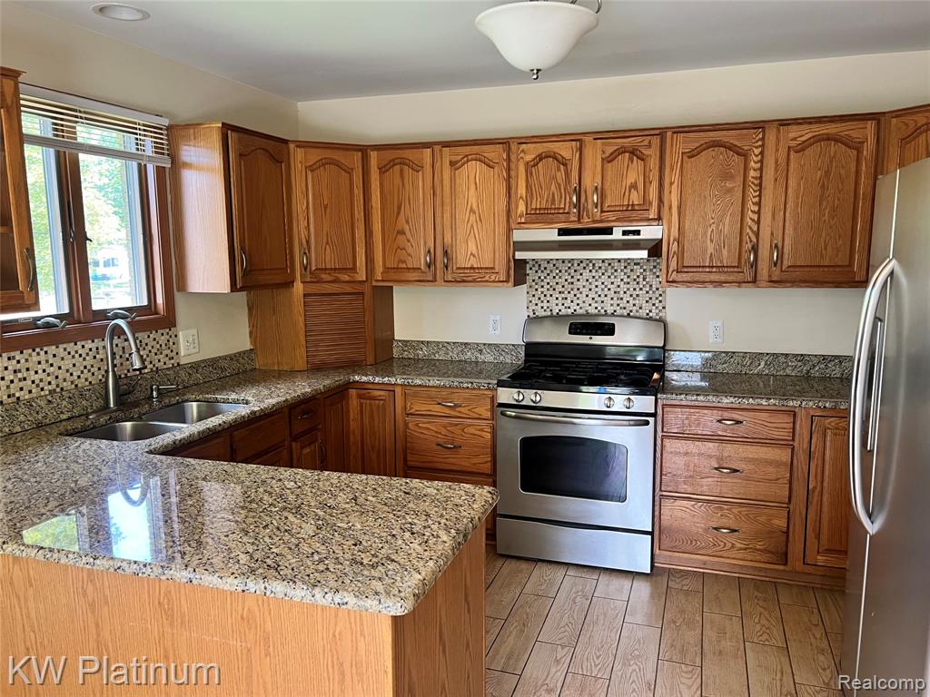 514 S Belle River Avenue, Marine, MI — Photo 9