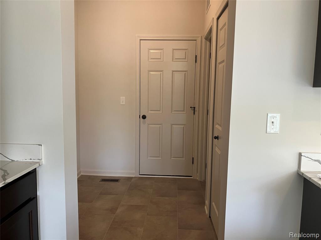 58567 LOSINO Drive, South Lyon, MI 48178 — Photo 10