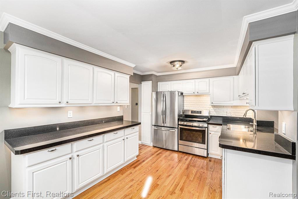 8451 Orhan Street, Canton, MI 48187 — Photo 5