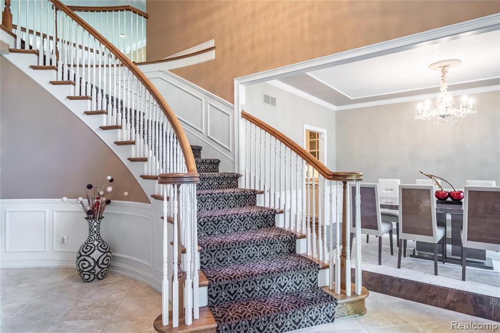 4575 Forest Edge Lane N, West Bloomfield, MI 48323 — Photo 7