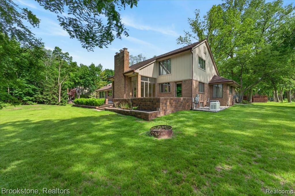 2610 Vanel Court, West Bloomfield, MI 48324 — Photo 44