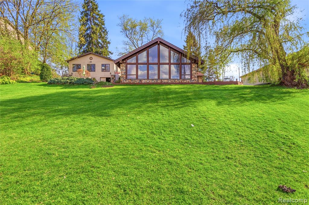 16280 Softwater Lake Drive, Linden, MI 48451 — Photo 37