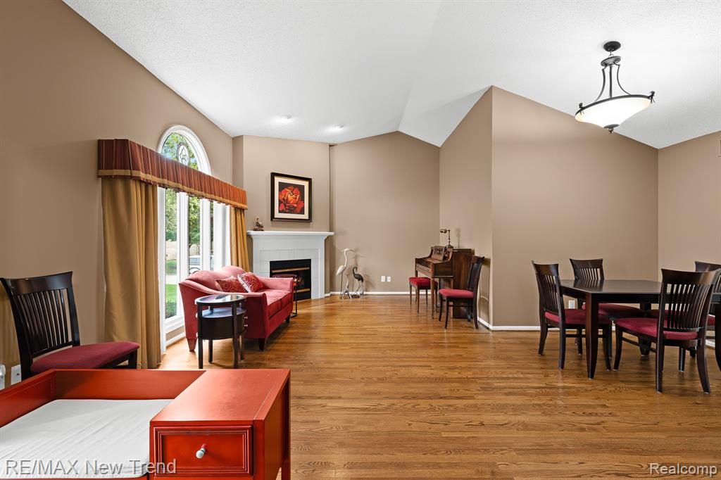 35163 KNOLLWOOD Lane, Farmington Hills, MI 48335 — Photo 12