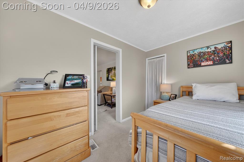 29100 Tawas Street, Madison Heights, MI 48071 — Photo 25