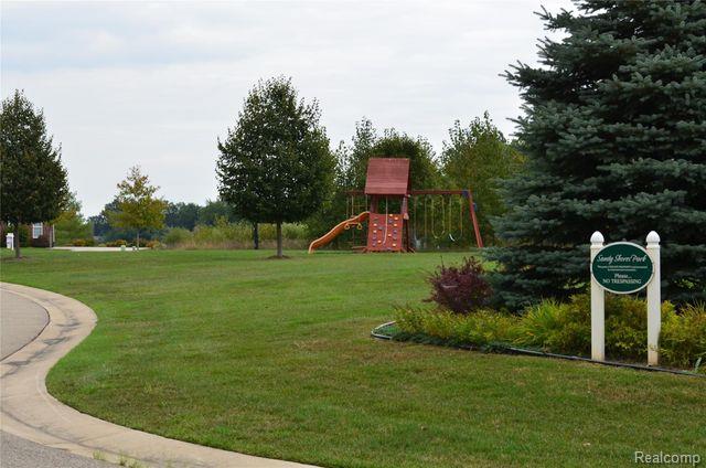1974 Sandy Shores Drive, Oxford, MI 48371 — Photo 9
