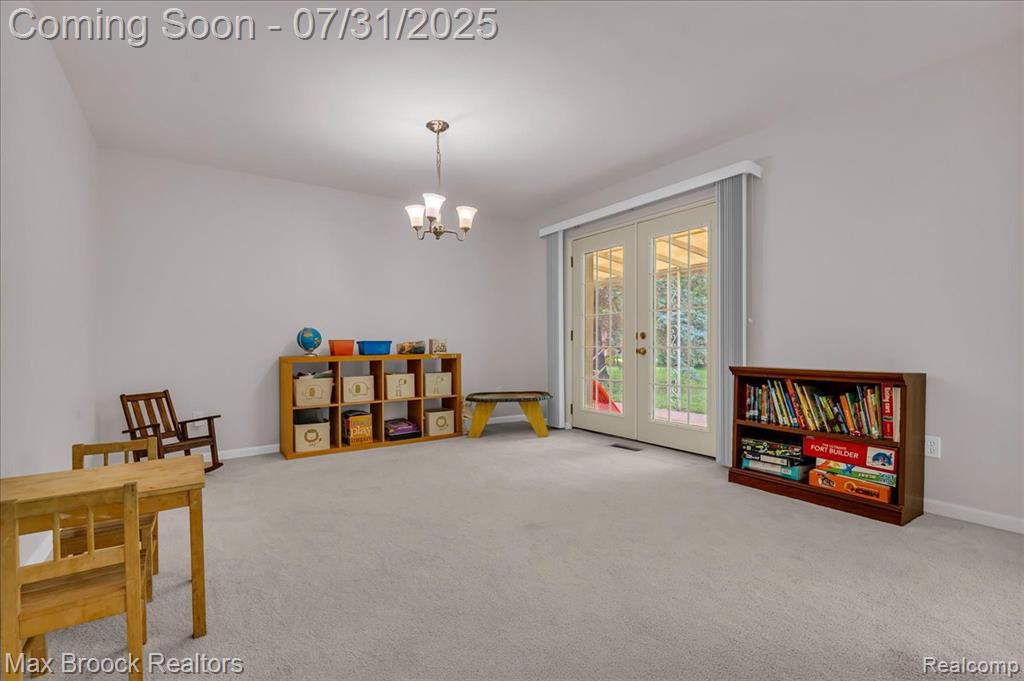 536 Fox River Drive, Bloomfield Hills, MI 48304 — Photo 7