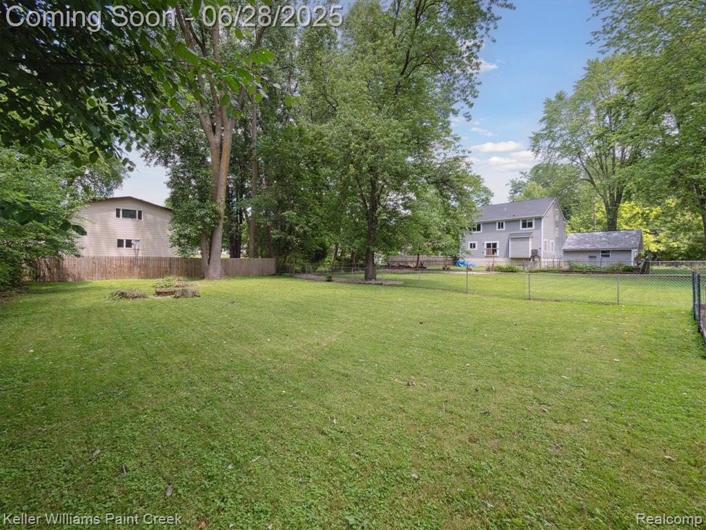 7447 Crissman Street, Utica, MI 48317 — Photo 34