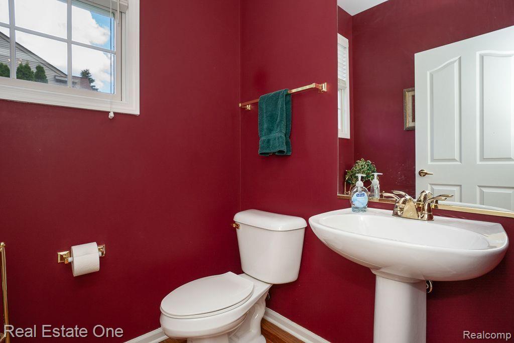 961 HOLLOW CORNERS, Rochester, MI 48307 — Photo 24